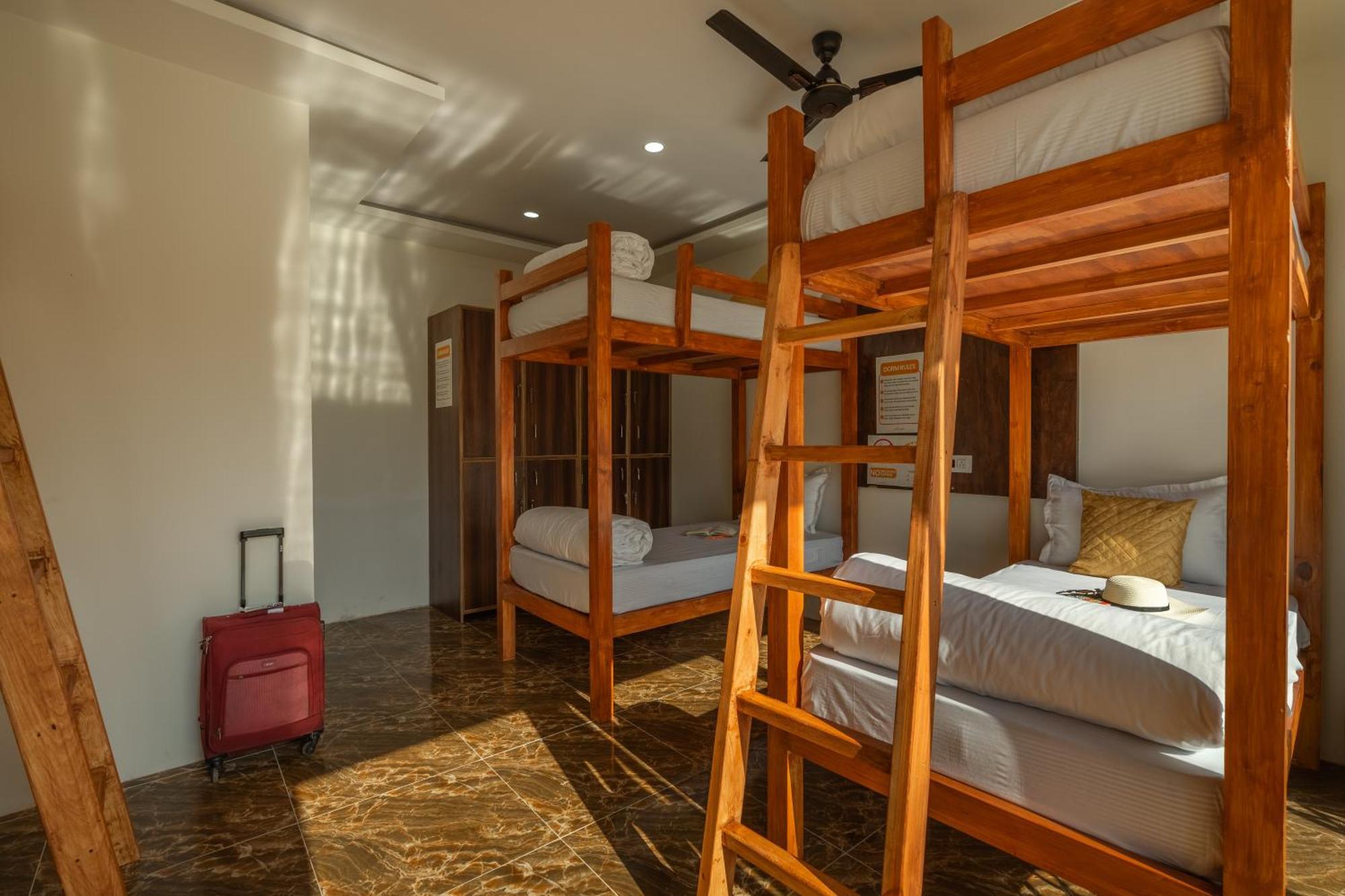 The Social Stays Goa, Morjim Formerly Artbuzz Luaran gambar