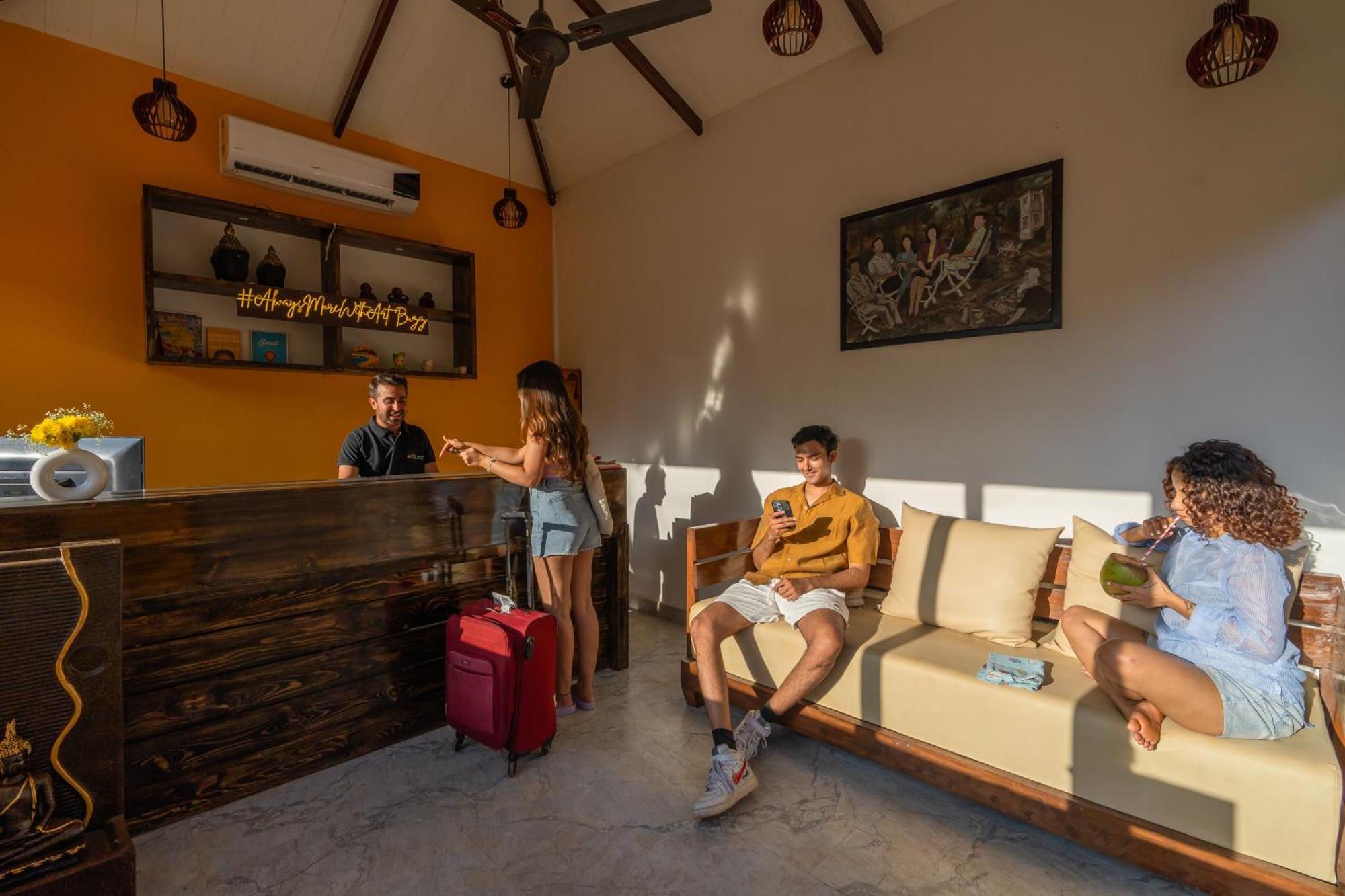 The Social Stays Goa, Morjim Formerly Artbuzz Luaran gambar