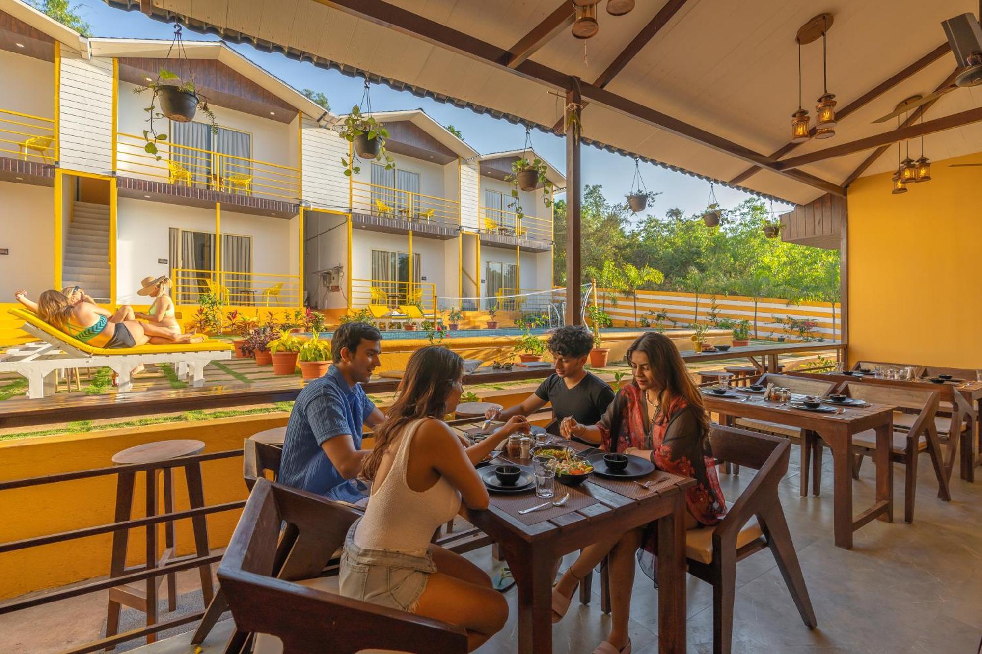 The Social Stays Goa, Morjim Formerly Artbuzz Luaran gambar