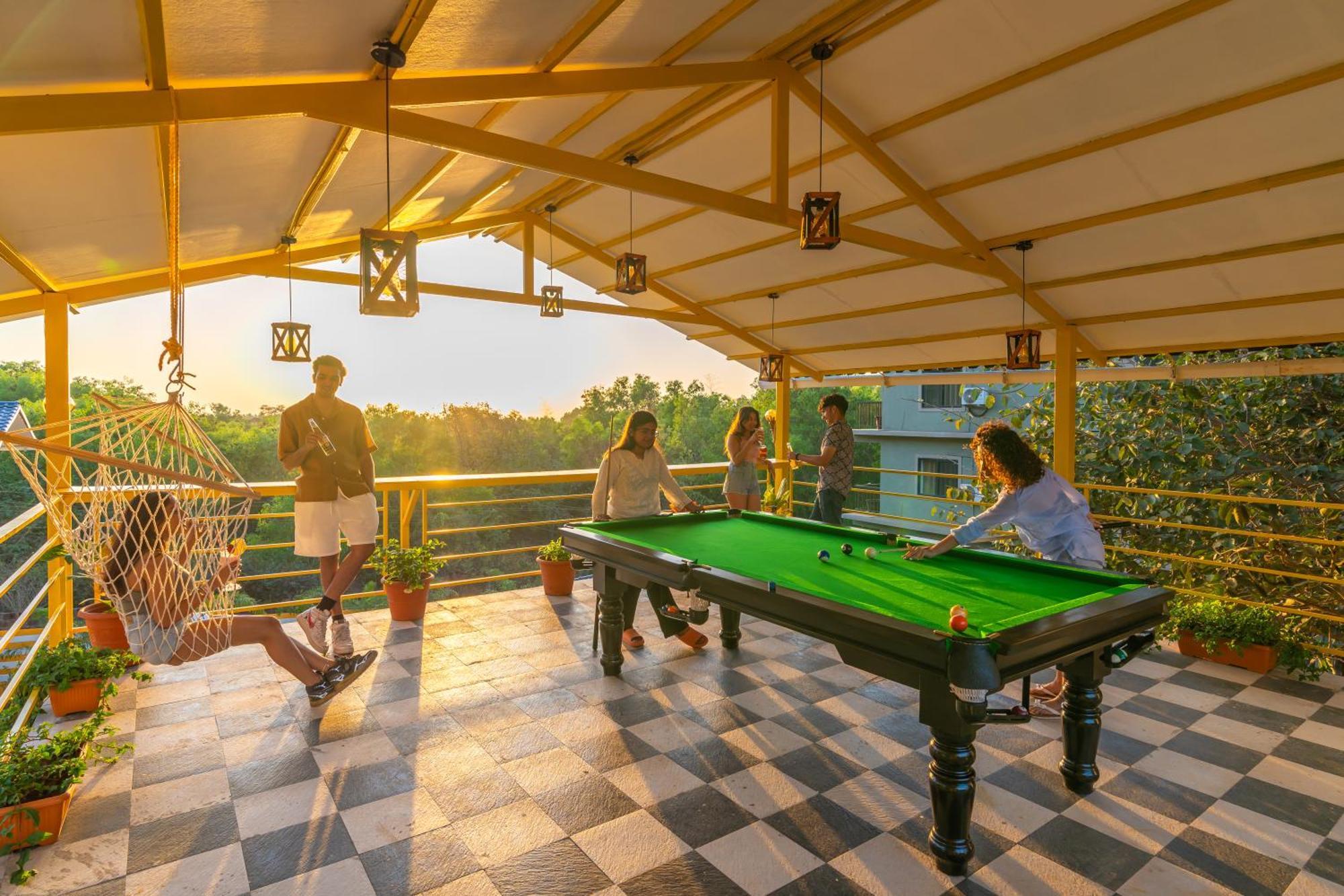 The Social Stays Goa, Morjim Formerly Artbuzz Luaran gambar